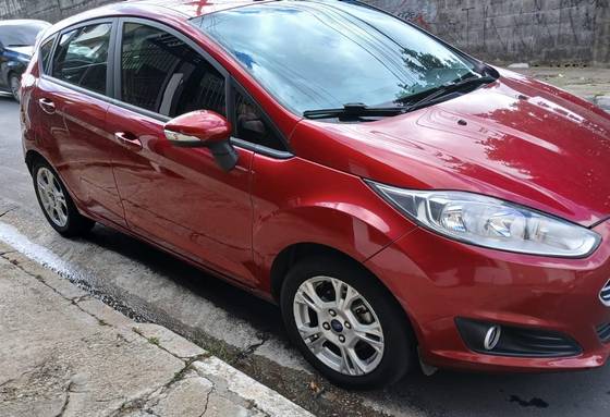 FORD FIESTA 1.6 SE HATCH 16V FLEX 4P POWERSHIFT FORD FIESTA 1.6 SE HATCH 16V FLEX 4P POWERSHIFT
